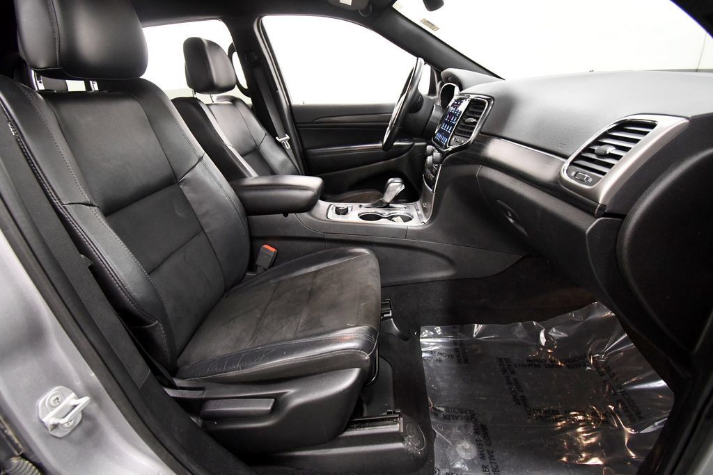 Used 2021 Jeep Grand Cherokee Altitude AWD/4WD image 18