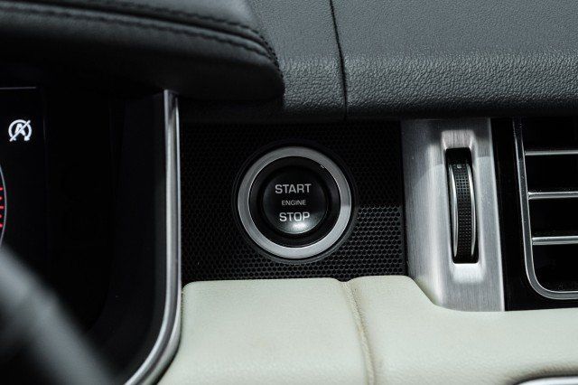 Used 2020 Land Rover Range Rover AWD/4WD image 20