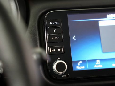 Used 2023 Nissan Kicks SR image 23