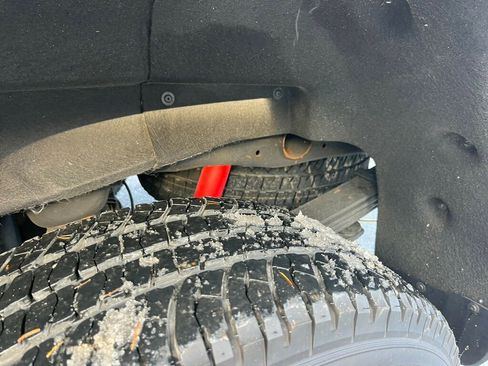 Used 2024 Chevrolet Silverado 2500 LT w/ Z71 Off-Road Package image 45