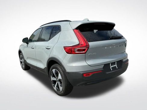 Used 2026 Volvo XC40 B5 Plus AWD/4WD image 8