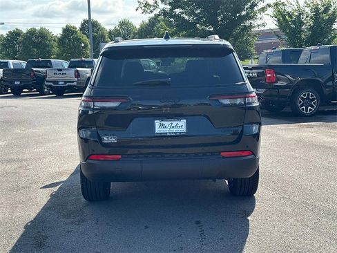 New 2025 Jeep Grand Cherokee L Limited w/ Black Appearance Package image 8