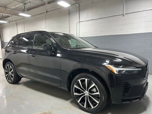 Used 2023 Volvo XC60 T8 Plus image 4