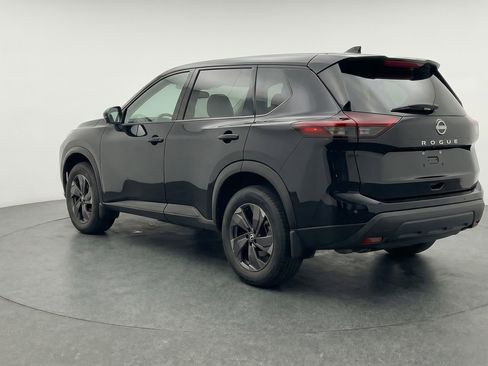 Used 2025 Nissan Rogue SV image 6