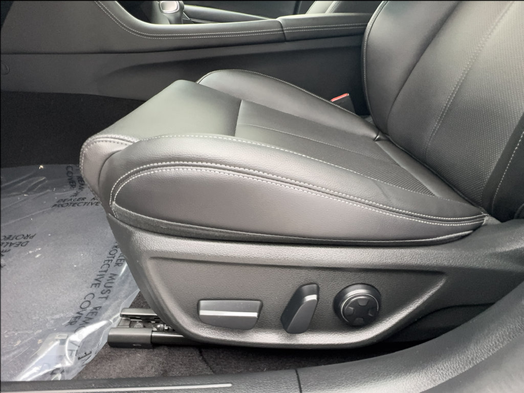 Used 2026 Genesis G70 2.5T RWD image 22