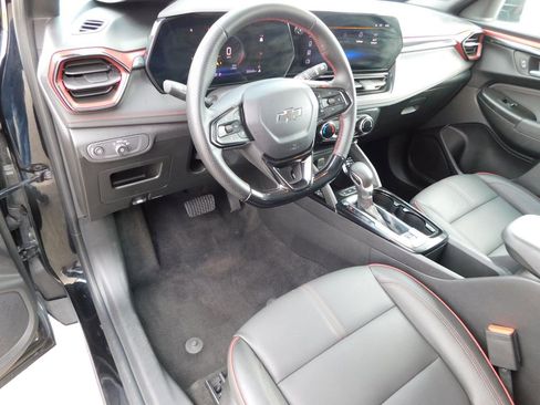 Used 2024 Chevrolet TrailBlazer RS AWD/4WD image 14