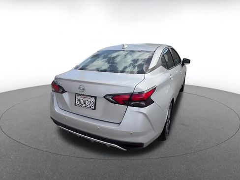 Used 2025 Nissan Versa SV FWD image 15