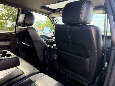 Used 2016 Ford F250 Lariat w/ Lariat Ultimate Package AWD/4WD image 46