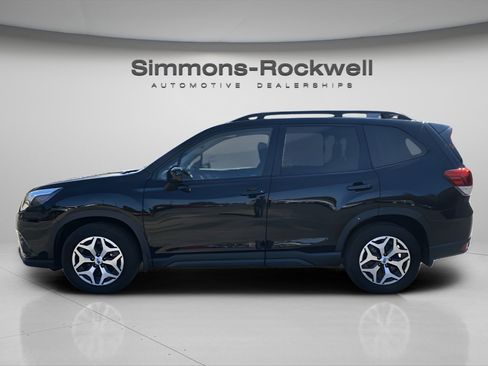 Used 2024 Subaru Forester Premium w/ POP Package 3 image 8