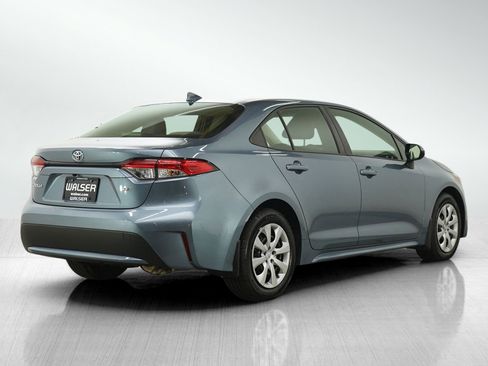 Used 2021 Toyota Corolla LE FWD image 5