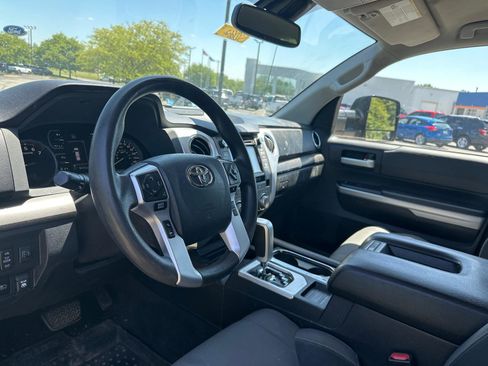 Used 2019 Toyota Tundra SR5 w/ SR5 Upgrade Package AWD/4WD image 15