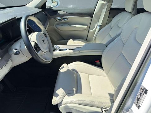 Certified 2023 Volvo XC90 B6 Ultimate w/ Protection Package Premier image 5