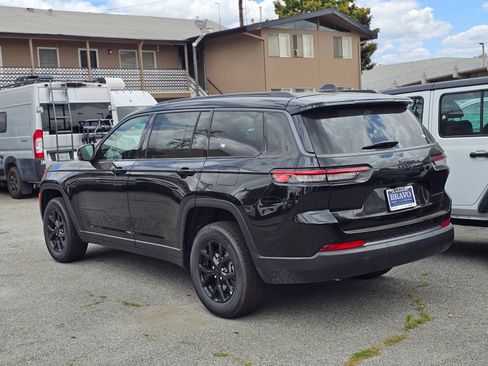 New 2026 Jeep Grand Cherokee L Altitude RWD image 5