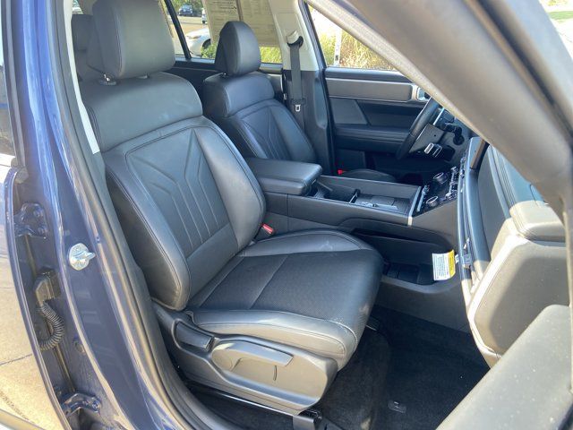Used 2025 Hyundai Santa Fe SEL FWD image 20