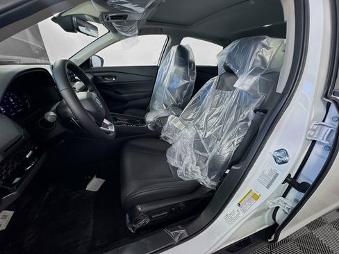 Used 2023 Honda Accord Touring image 7