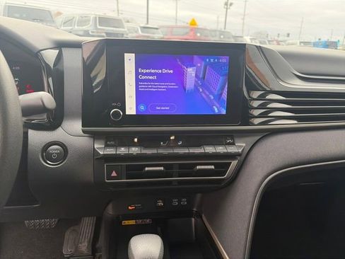 Used 2025 Toyota Camry LE image 41