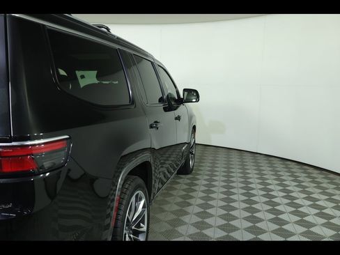 Used 2022 Jeep Wagoneer Series III w/ Premium Group I image 21