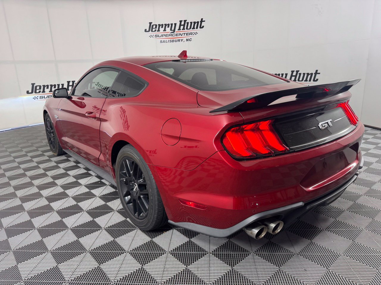 Used 2020 Ford Mustang GT RWD image 8