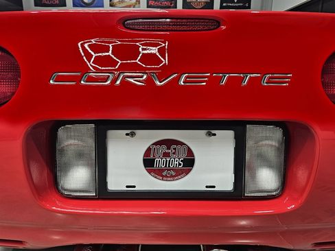 Used 1997 Chevrolet Corvette Coupe w/ Memory Pkg image 33