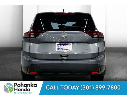 Used 2024 Nissan Rogue S image 3