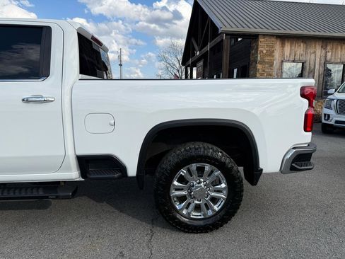 Used 2022 Chevrolet Silverado 2500 LTZ w/ LTZ Plus Package image 33