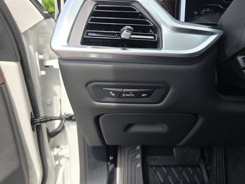 Used 2026 BMW X5 xDrive50e AWD/4WD image 37