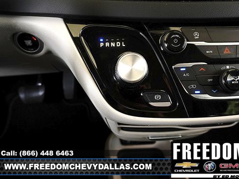 Used 2023 Chrysler Voyager LX FWD image 20