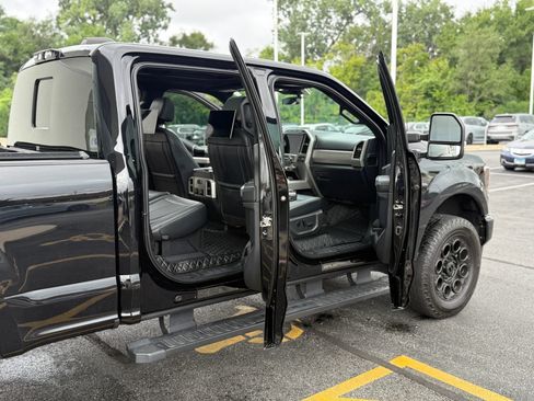 Used 2022 Ford F250 Lariat w/ Lariat Ultimate Package AWD/4WD image 13