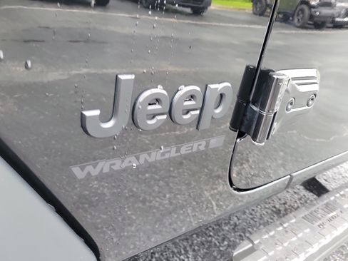 Used 2023 Jeep Wrangler Unlimited Sport AWD/4WD image 6