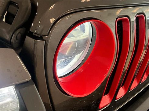 Used 2019 Jeep Wrangler Unlimited Rubicon AWD/4WD image 26