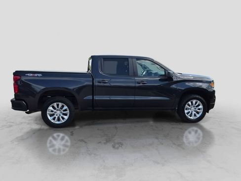 Used 2022 Chevrolet Silverado 1500 Custom AWD/4WD image 9