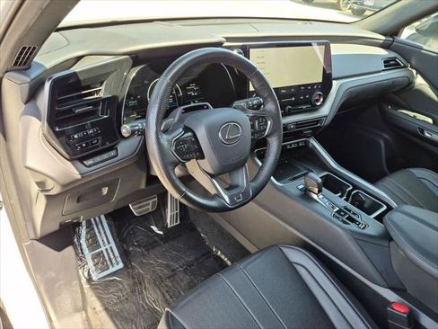 Used 2025 Lexus TX 500h AWD w/ Technology Package image 12