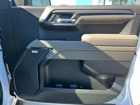 Used 2024 Chevrolet Silverado 1500 ZR2 w/ Technology Package image 15