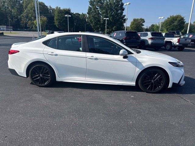 Used 2025 Toyota Camry SE FWD image 2