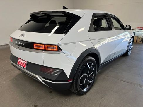 Used 2024 Hyundai Ioniq 5 SE RWD image 3