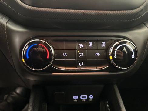 Used 2021 Chevrolet TrailBlazer LS AWD/4WD image 15