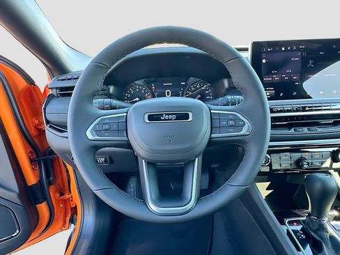 New 2026 Jeep Compass Latitude image 7