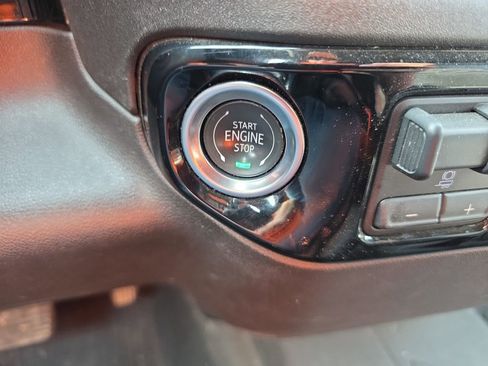 Used 2025 Chevrolet Silverado 2500 LT w/ Trail Boss Package image 28