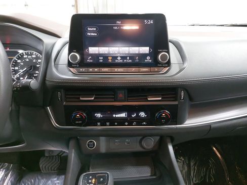 Certified 2023 Nissan Rogue SV image 19