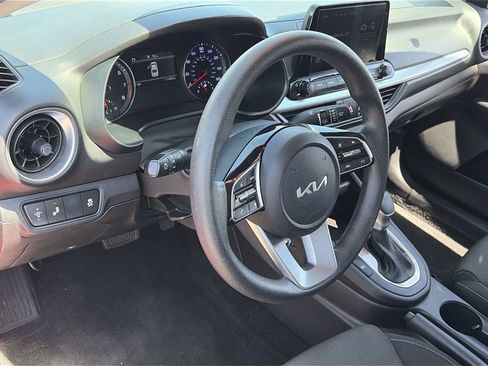 Used 2023 Kia Forte LXS w/ LXS Technology Package FWD image 17