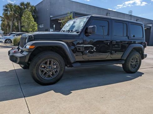 Used 2024 Jeep Wrangler Sport S image 10