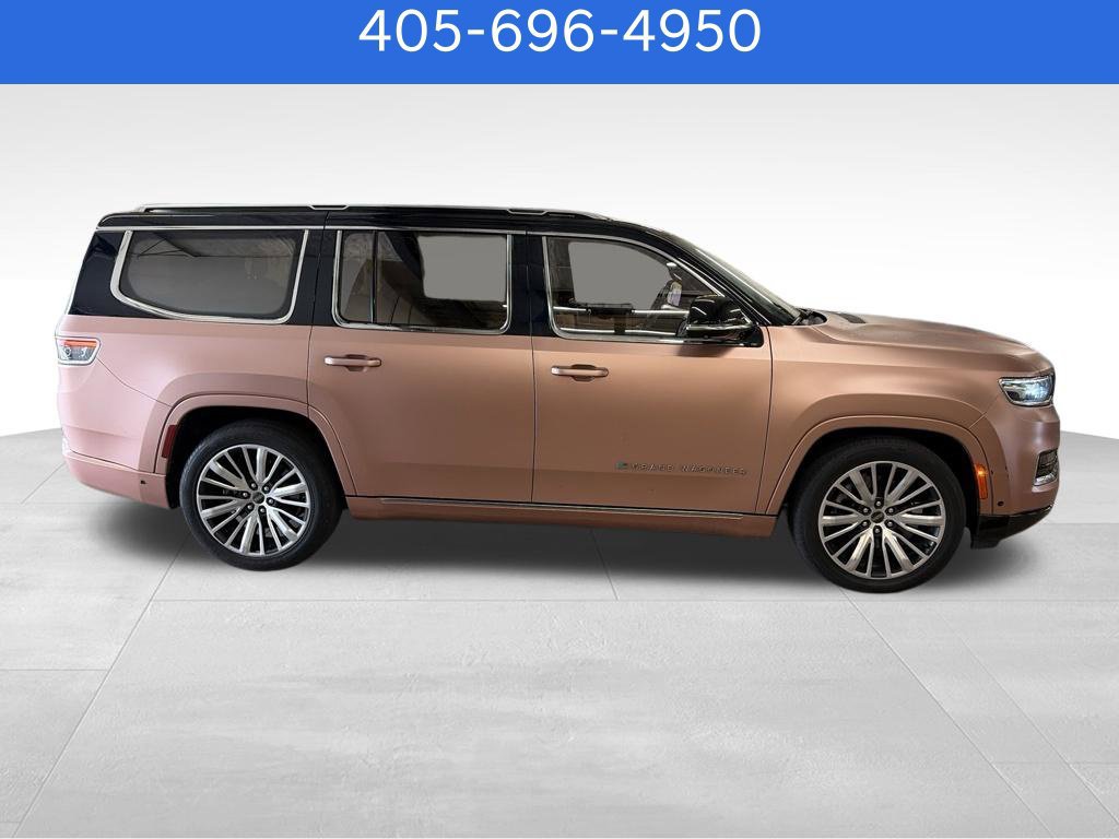 Used 2023 Jeep Grand Wagoneer Series III AWD/4WD image 16