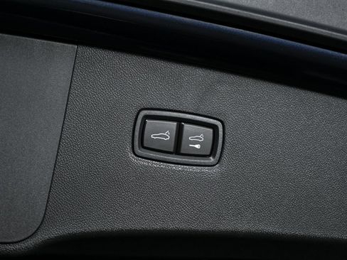 New 2025 Porsche Cayenne Coupe image 32