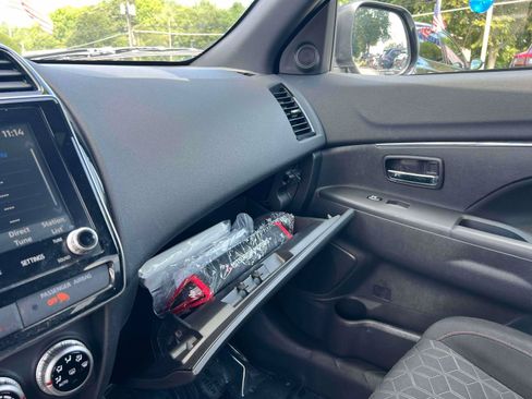 Used 2024 Mitsubishi Outlander Sport AWD image 8
