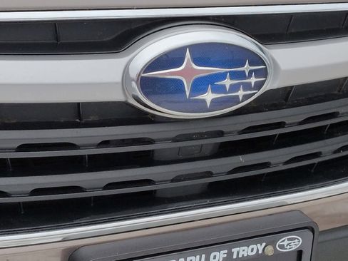 Used 2022 Subaru Outback Premium image 12