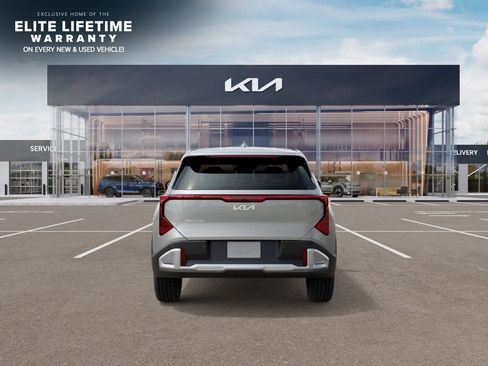 New 2027 Kia Seltos LX FWD image 6