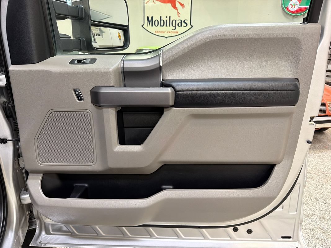 Used 2019 Ford F250 XLT w/ XLT Premium Package AWD/4WD image 39