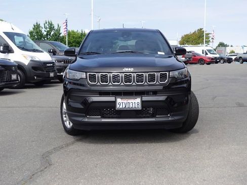 Used 2025 Jeep Compass Sport AWD/4WD image 2