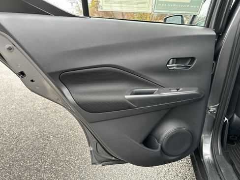 Used 2024 Nissan Kicks SV image 21