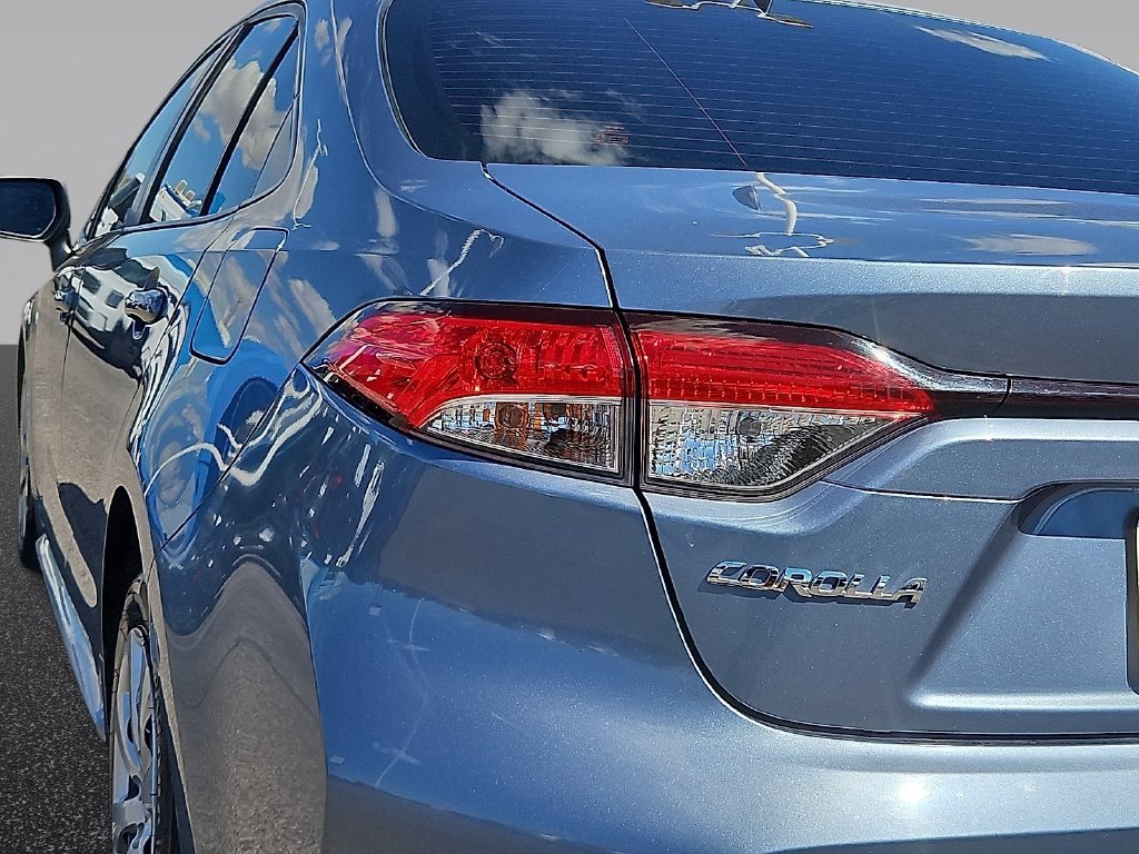 Used 2024 Toyota Corolla LE FWD image 9